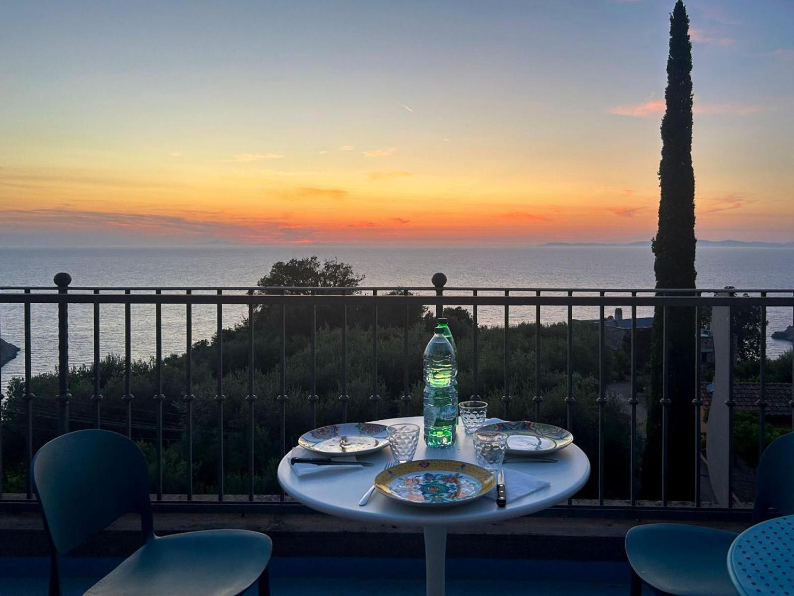 Villa Velta Sea Sunset Porto Santo Stefano  Eksteriør billede