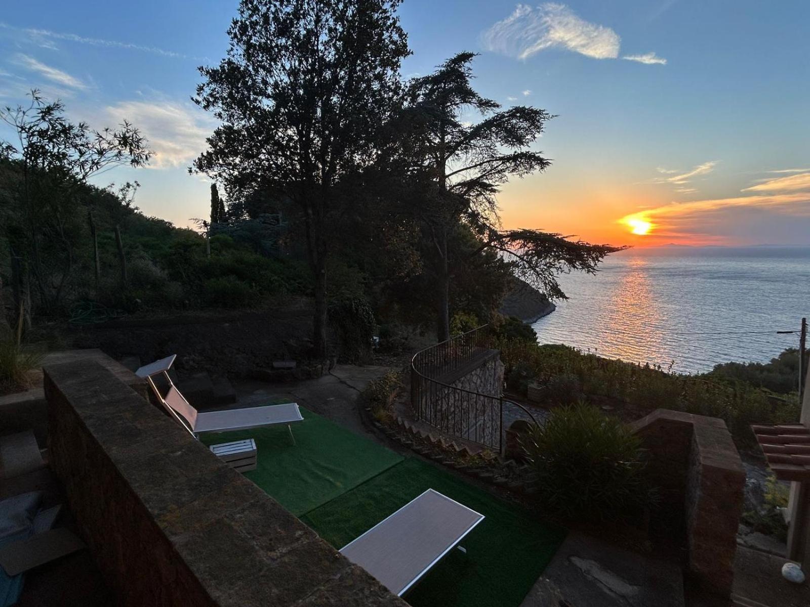 Villa Velta Sea Sunset Porto Santo Stefano  Eksteriør billede